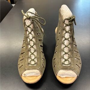 earth - Kristen - dark olive - 12B - XZ A8